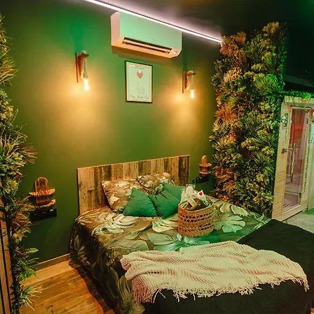 Jungle - Sauna & Balneo Апартаменты Шато-Тьерри